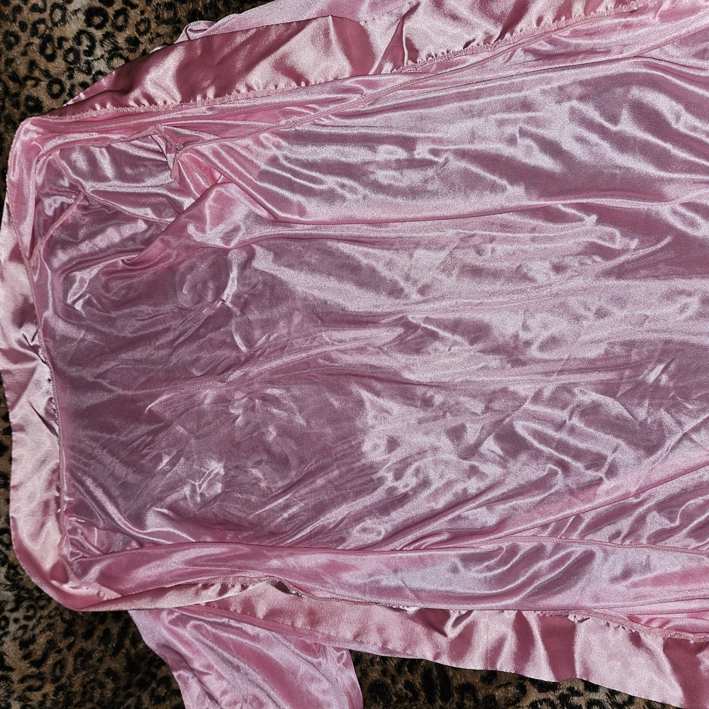 Bridesmaid Pink Satin Robe - Picture 4 of 6